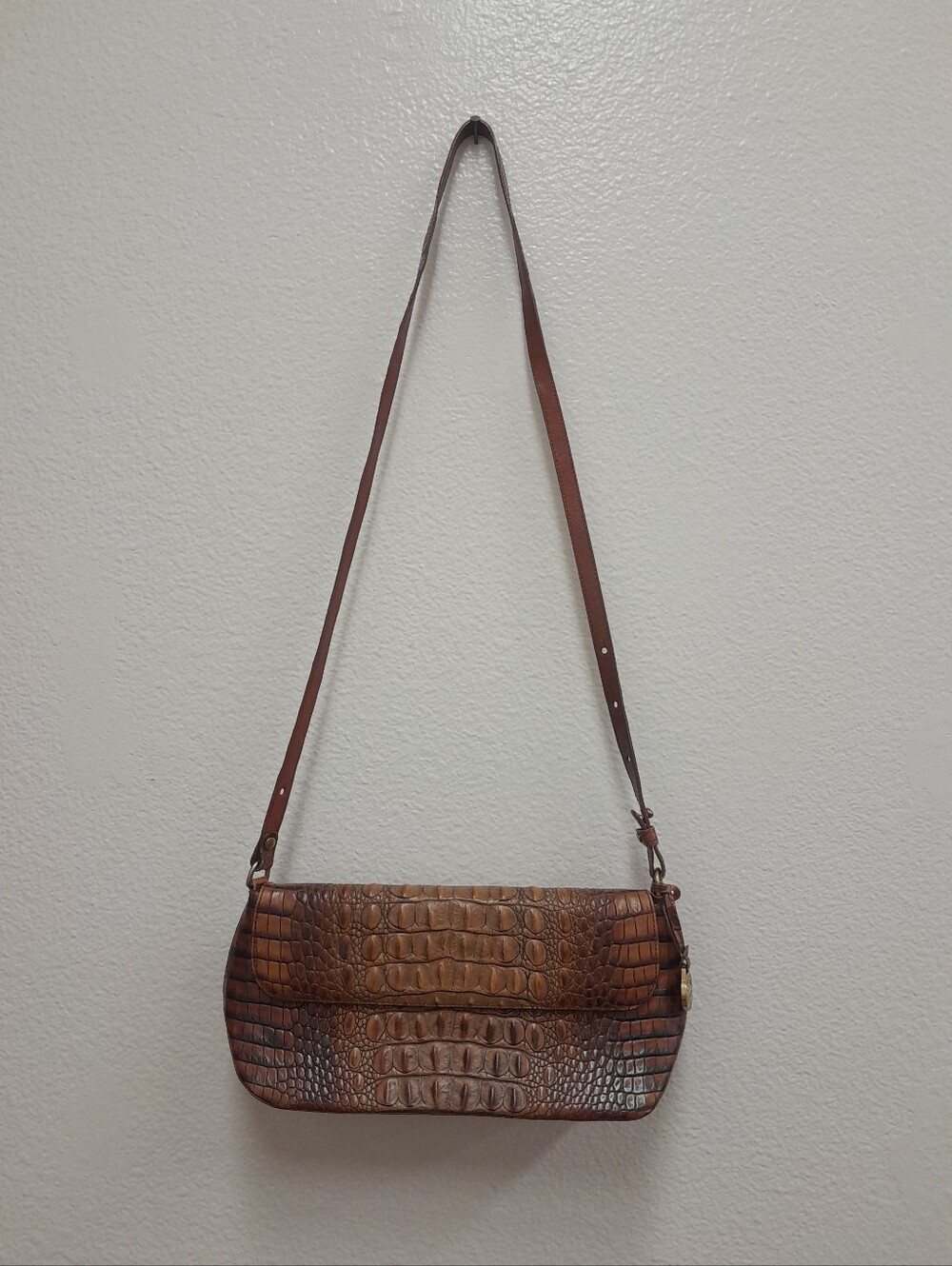 BRAHMIN TOASTED ALMOND COLLECTION CROC EMBOSSED LEATHER SHOULDER/X-BODY BAG